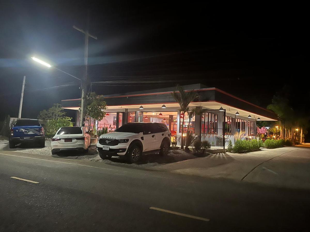 Sunset Resorts And Bar Ban Nong Chaeng  Exterior photo